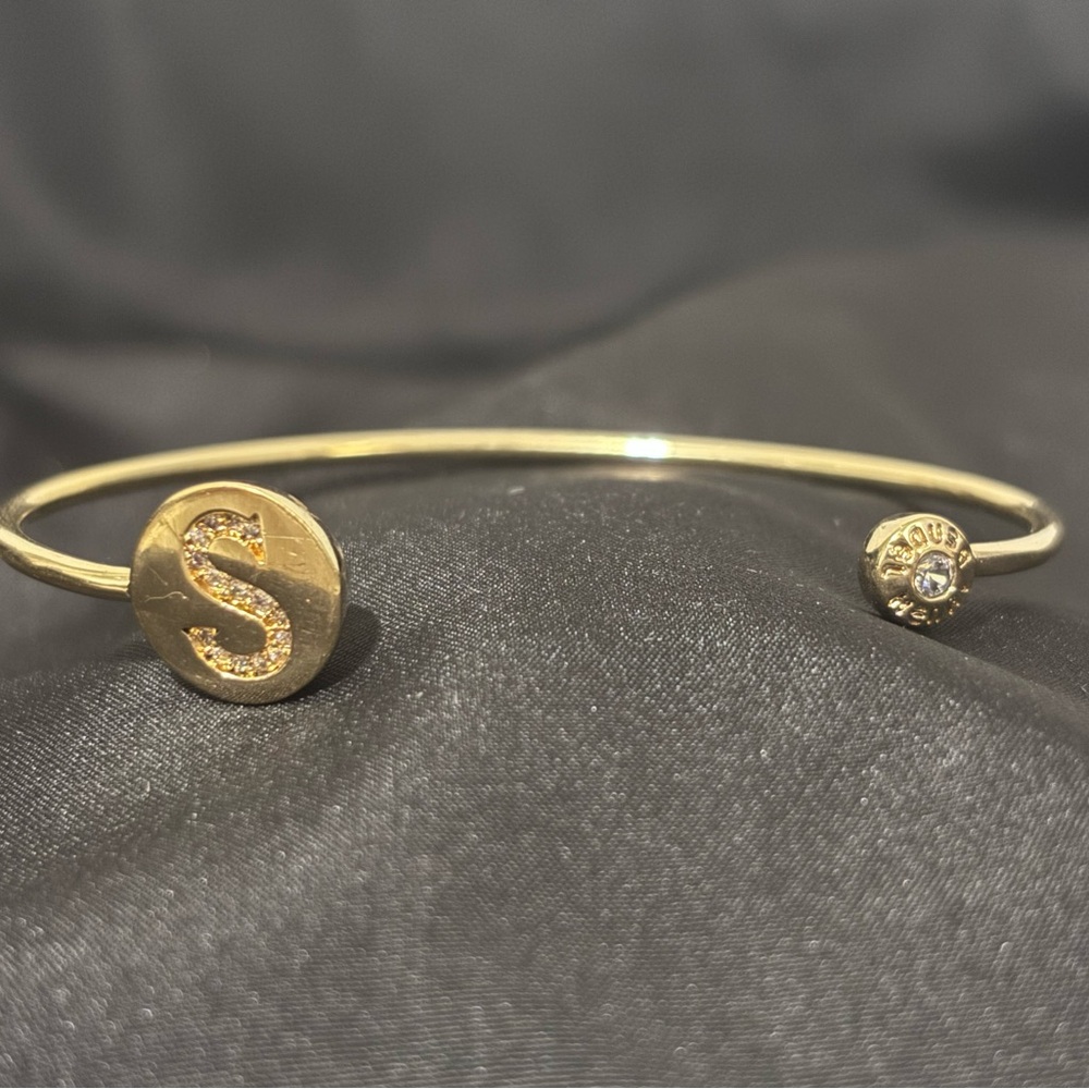 Henri Bendel S Gold Initial Bracelet